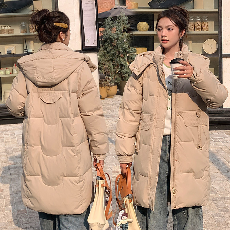 Moda transfronteriza de pluma media y larga mujer 2025 invierno nuevo algodón grueso abrigo de invierno con capuzas cálidas