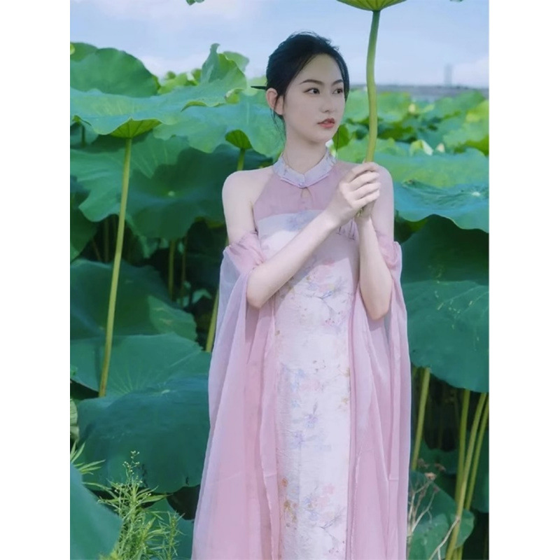 Elite sophisticated cheongsam
