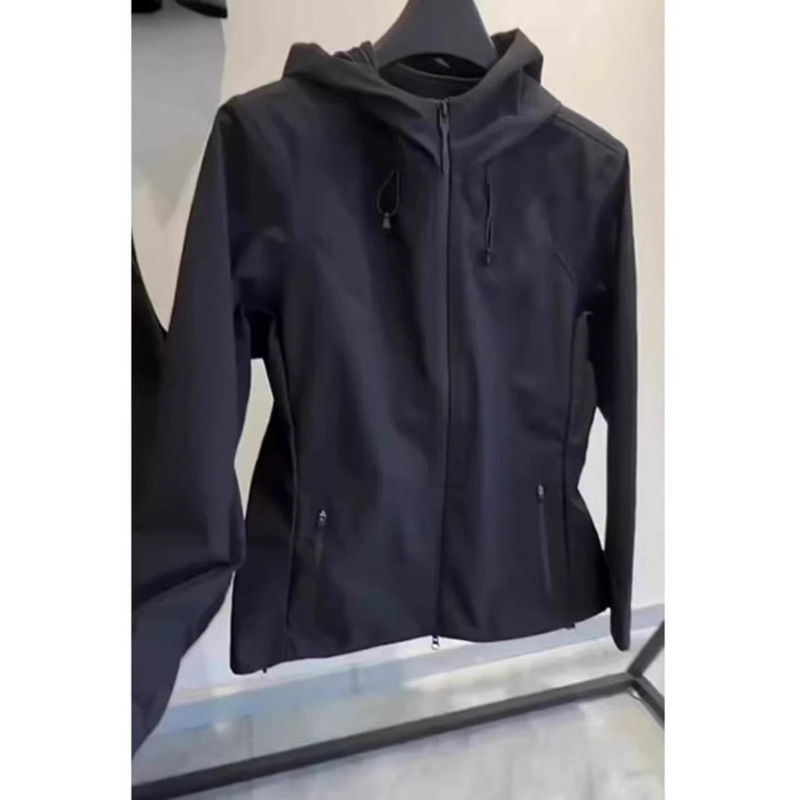 Spring 2025 New Women's Hooded Slim-fit Slim-fit All-match Outdoor Windproof Waterproof Soft Shell Jacket