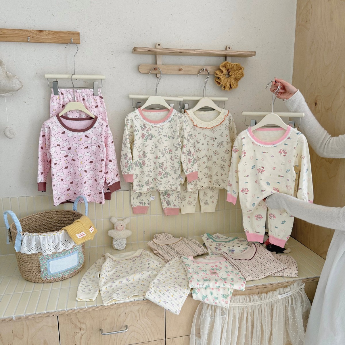 Pantalones de otoño para niños sin hueso 240g engrosado abrigo de otoño para bebés sala de calefacción pijamas de algodón invierno ropa para el hogar