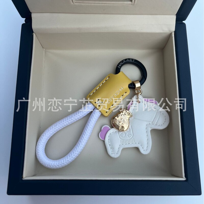 すぐにお金のある牛革のアイデアが精巧でシンプルなカップルのプレゼントが可愛いです。|undefined