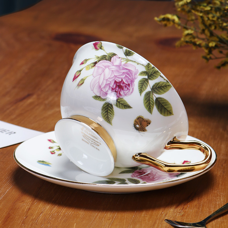 Taza y platillo de café de porcelana taza y platillo de cerámica estilo europeo Oro Negro taza de té Flor de alta calidad juego de té de la tarde caja de regalo