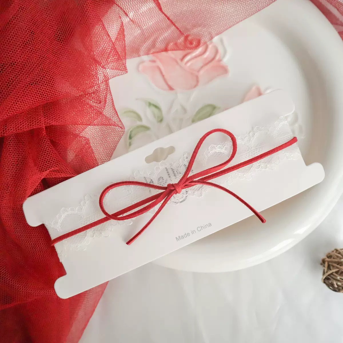 빨간색 레이스 리본 목걸이