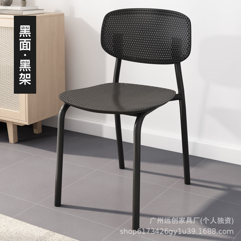 모두 검은 색