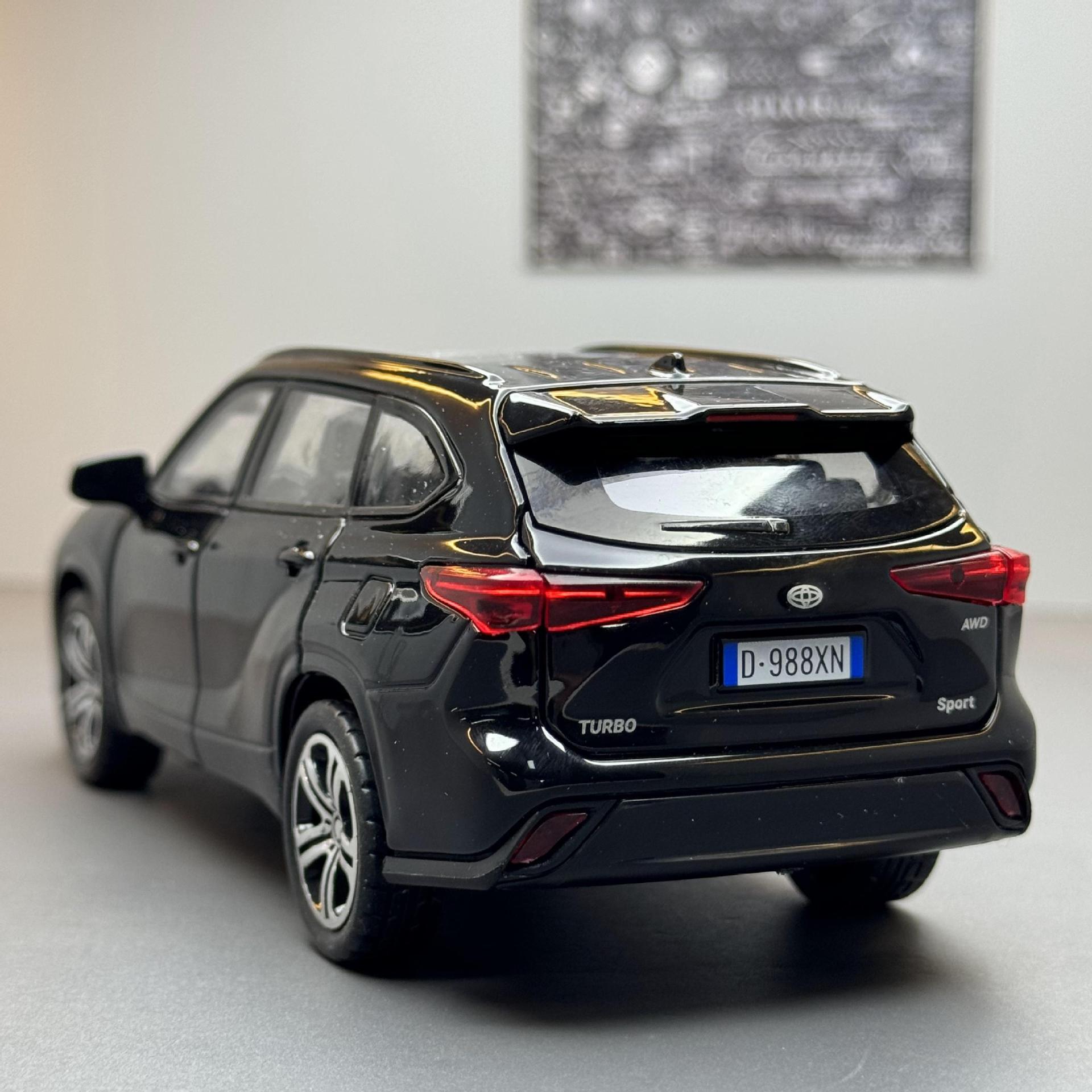 Jiaye modelo de coche de aleación de simulación 1:32 Highlander off-road vehículo efecto de sonido de iluminación Tire hacia atrás modelo de coche de juguete colección de decoración