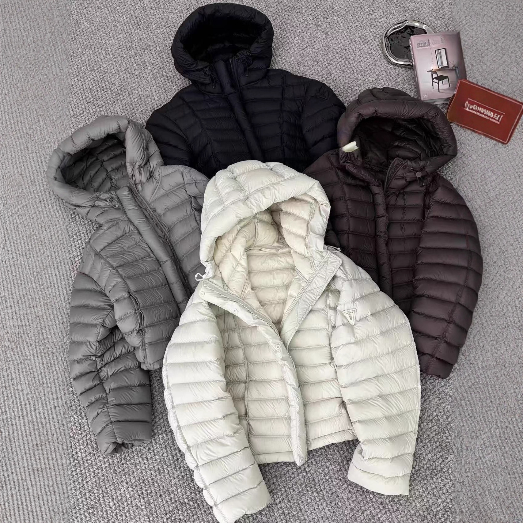 Pinghu down Jacket Women's Style 2025 Autumn/Winter New High-End Hooded Short 90% down Lightweight down Jacket Coat