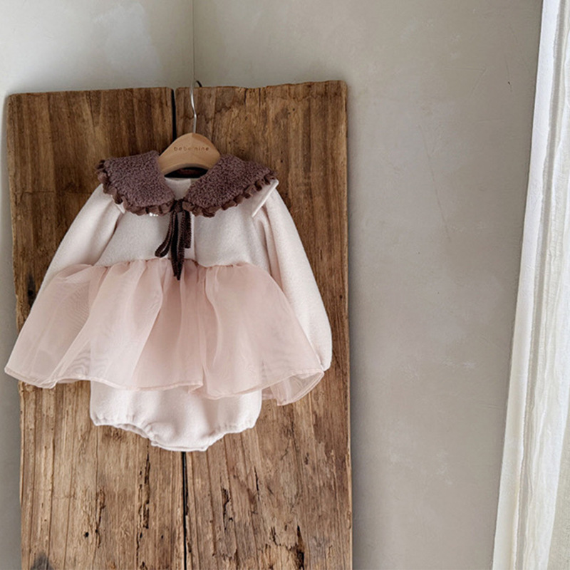 Baby invierno monótese de ropa infantil coreana ropa de invierno de otoño y invierno 2024 ropa de terciaria más gruesa ropa de calzado