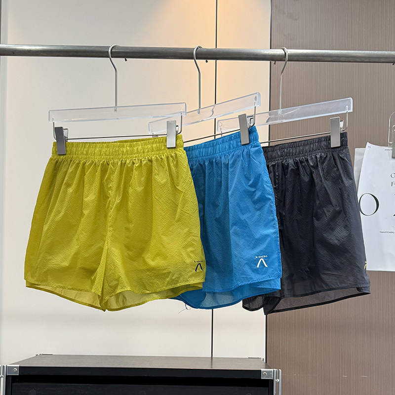 Mountain-Style Lightweight Mesh Quick-Drying Shorts for Men and Women, Breathable and Anti-Exposure, Outdoor Running and Fitness Shorts Mountain-Style Lightweight Mesh Quick-Drying Shorts for Men and Women, Breathable and Anti-Exposure, Outdoor Running and Fitness Shorts
