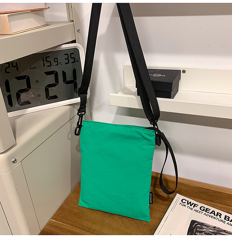 The 2025 summer new stylish, simple and individual small square bag is a trendy and casual single-shoulder crossbody bag for women undefined