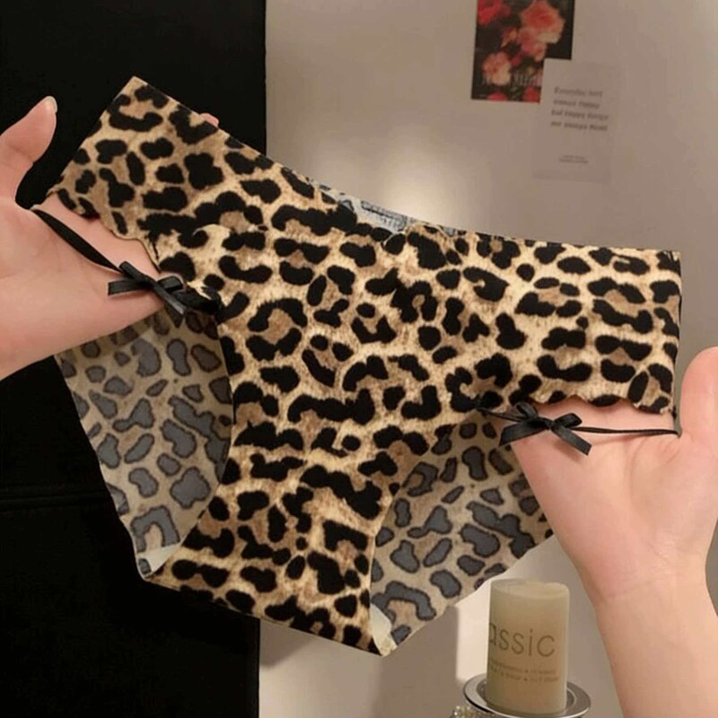 Ice silk seamless panties for women, pure cotton crotch, sexy leopard print, low-rise, bowknot, hollow design, thin summer style women's underwear Ice silk seamless panties for women, pure cotton crotch, sexy leopard print, low-rise, bowknot, hollow design, thin summer style women's underwear