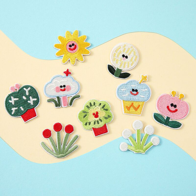 Embroidered Fabric Patches, Iron-On Self-Adhesive Patches, Cartoon Sunflower Scarf, Hat Decoration, Clothing Accessories, New Year Ribbon