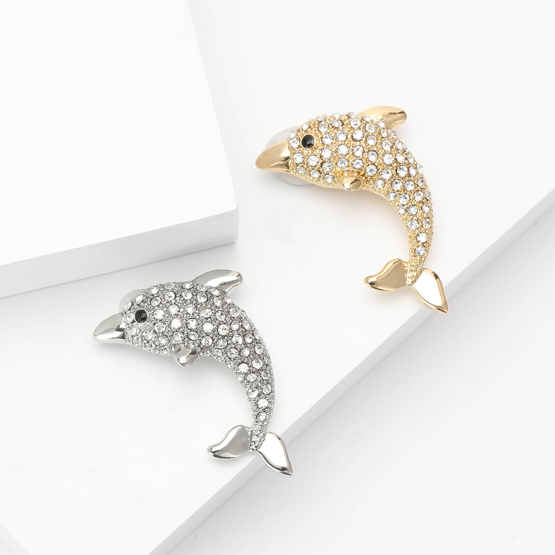 14g Weight Cute Lady Korean Style Pin Dolphin Alloy Rhinestones Women's Corsage Brooches