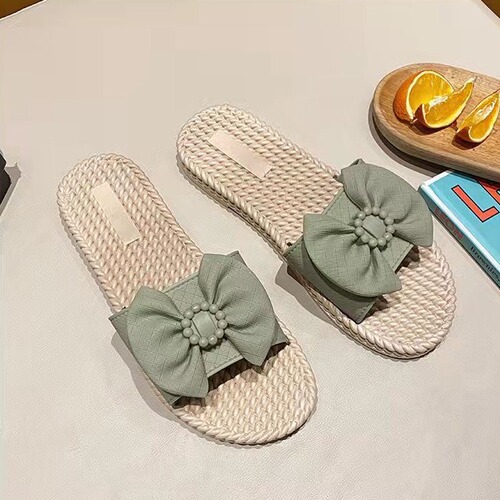 Sneaker for women, stylish and versatile, suitable for indoor and outdoor wear, thick sole, inspired by INS and Korean style, anti-slip sandals for women