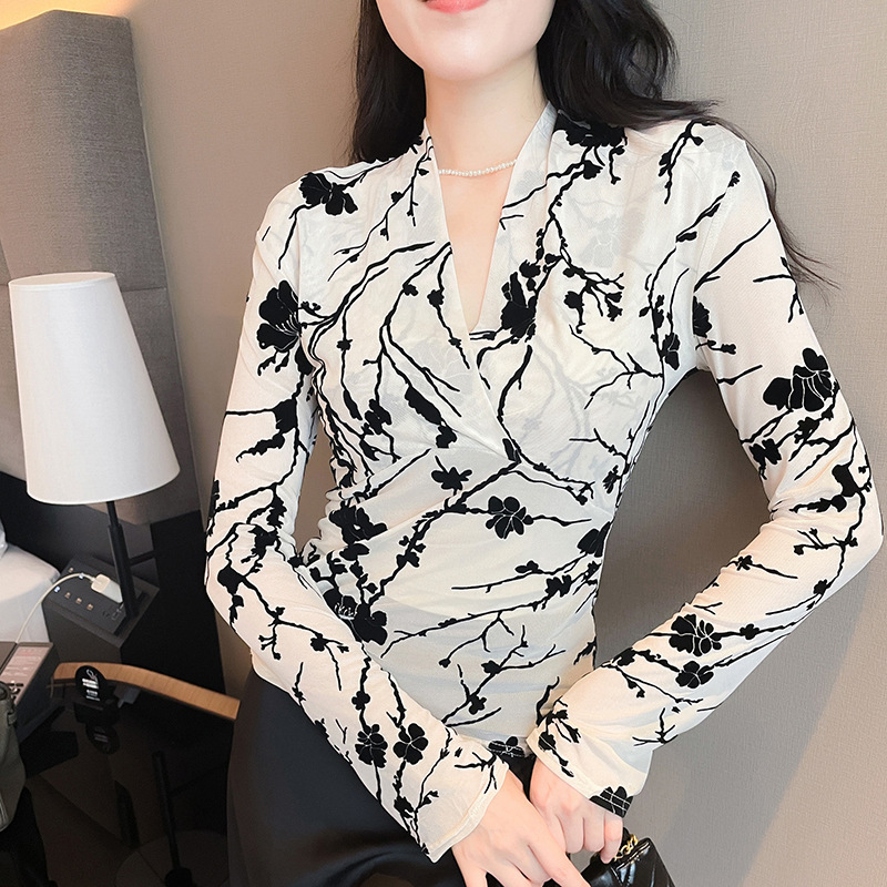 法式v领印花网纱上衣女装长袖春秋季新款收腰打底t恤洋气内搭小衫|undefined