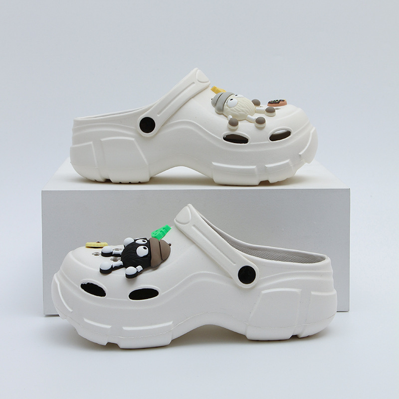 2026 New Thick-Soled Perforated Eva Clogs with Anti-Slip Feature, Closed-Toe Beach Sandals, DIY Slippers Suitable for Summer Outdoor Wear