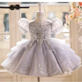 童礼服;童民族服装