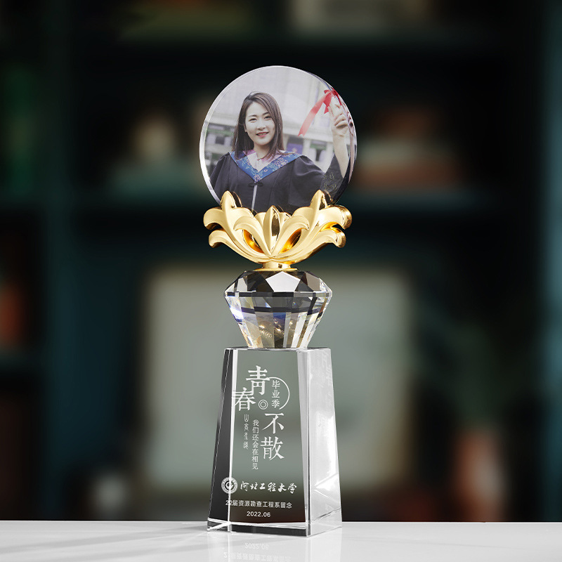 Trofeo de cristal de grabación reunión anual de competición de premios medallas de metal de madera sólida colorido trofeo de cristal impreso