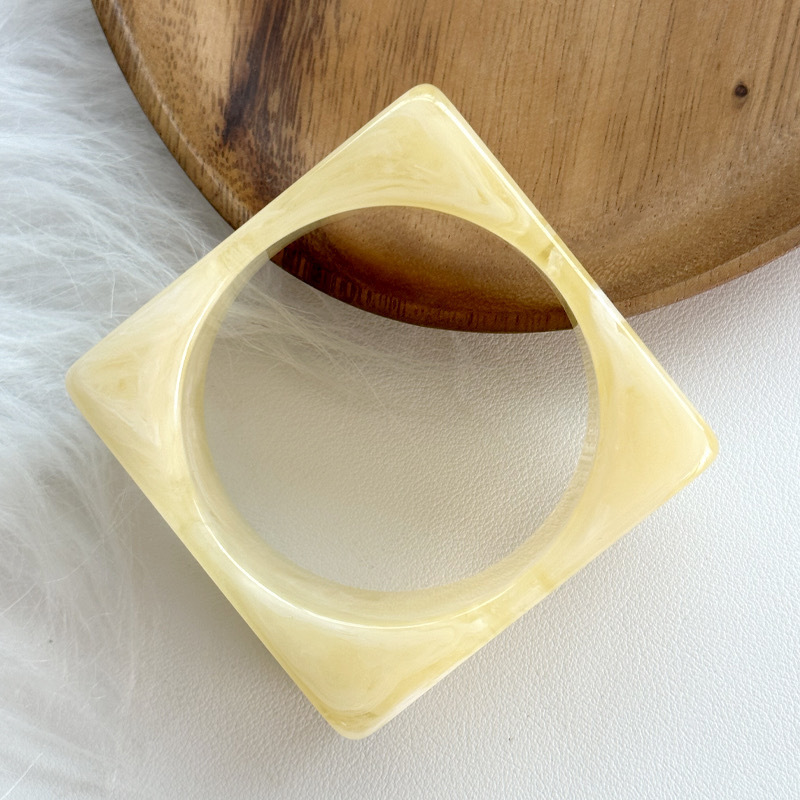 Resin Material Geometric Pattern Casual Simple Style Solid Color Geometric Resin Bangles Wholesale
