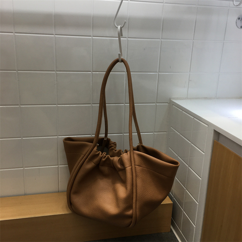 翼の包みの新型の個性の潮流のシングル肩の脇の下のフランスの小さい大衆のしわの手提げの脇の下の女性のバッグの大容量の女性のカバン|undefined