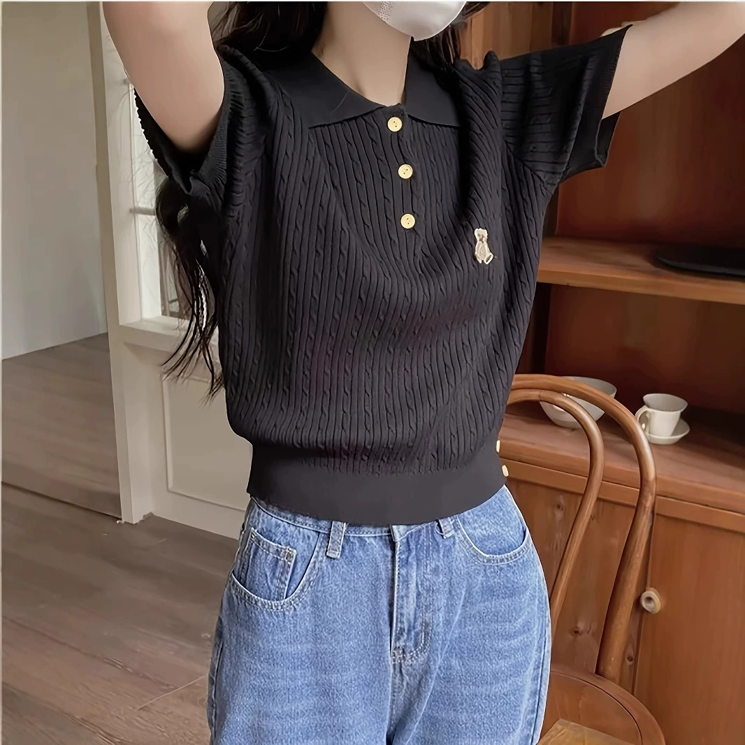 Хит продаж Amazon: стильный летний короткий трикотажный топ с эффектом стройности, вышитым медведем и вязаной рубашкой-поло с узором косичка.