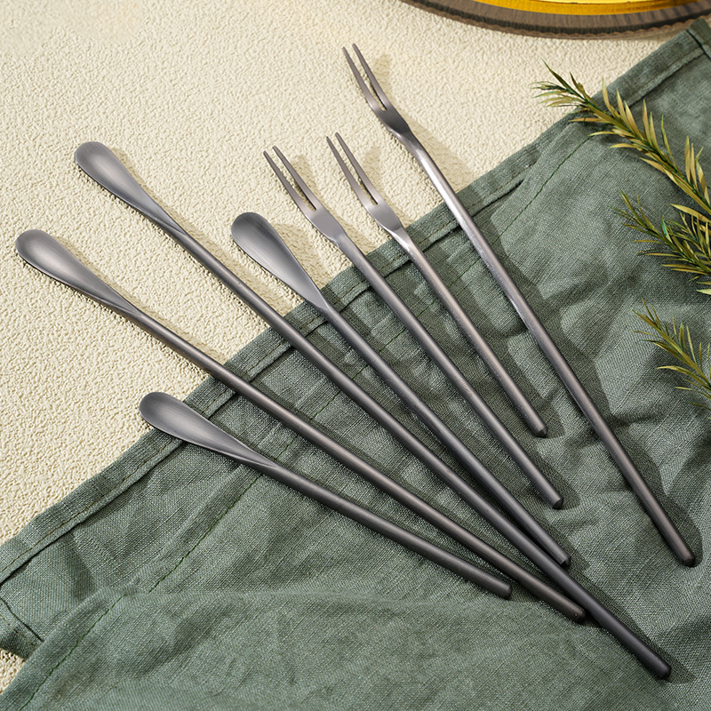 Cuchara de acero inoxidable con mango largo para café y miel_voghion.com