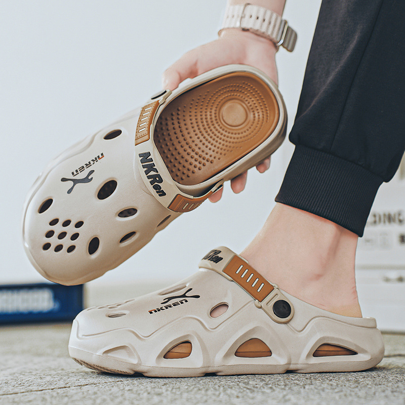 Zapatos con agujeros para hombres, tendencia de verano, sandalias de playa al aire libre simples, EVA, ropa exterior, deportes antideslizantes, zapatillas de Baotou para hombres