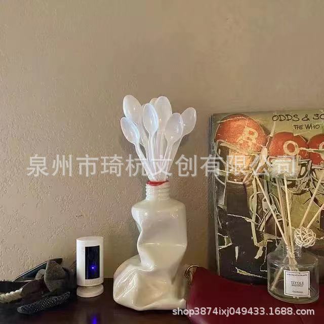 Cross-border hot selling home indoor outdoor courtyard squat tube Vase decoration Net red shop art decoration gift good things