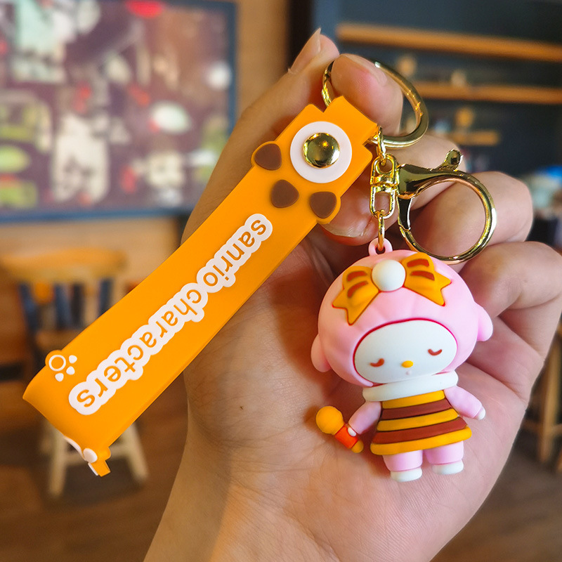 El llavero de Sanrio llavero, la muñeca colgante, la máquina de muñecas, tuiteó un pequeño regalo de menos de 10 yuanes.