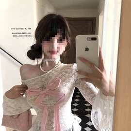 蝴蝶结撞色长袖蕾丝衫恤女秋季修身显瘦甜美设计感薄款斜肩上衣