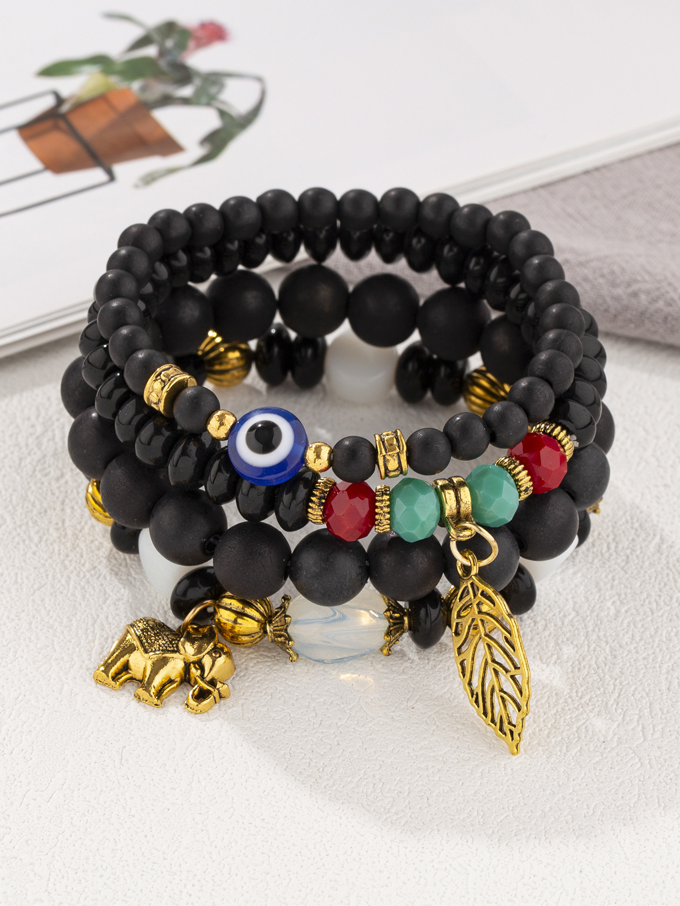 51g Weight Alloy Pendant Material Bracelets Classification Beads Chain Material 1 Set Quantity Holiday, Daily, Street Occasion Alloy, Glass Material Leaf, Elephant Pattern Women's Gender Beaded, Plating Design Casual, Retro, Simple Style Style Casual Retro Simple Style Leaf Elephant Arylic Alloy Glass Beaded Bracelets Wholesale 16