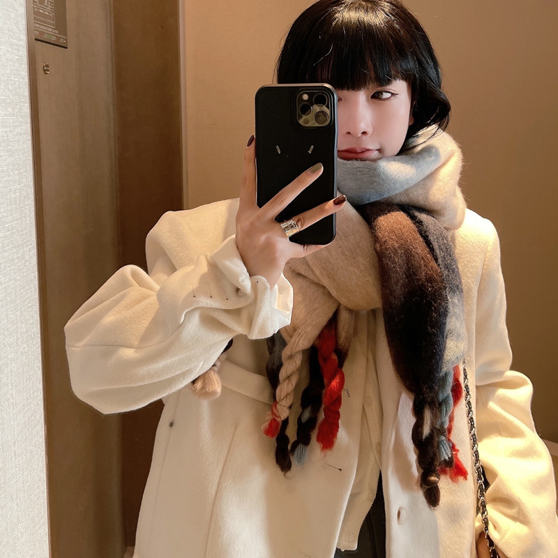 Korean Ins2023 new winter geometric color gradient mohair fringe scarf for women's shawl with two necklaces_voghion.com