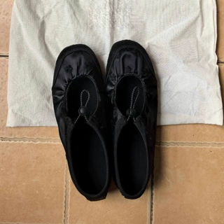 羊皮版~小众时尚休闲鞋圆头缎面绣花浅口平底单鞋芭蕾舞运动鞋女
