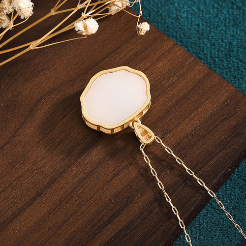 DouKuai Live Enamel Ruyi Safe Lock Pendant Necklace Imitation Hotan Jade Mother’s Style Retro National Style Jewelry