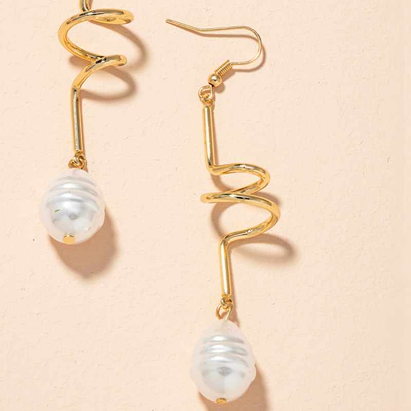 Irregular Pearl Long Earrings display picture 6