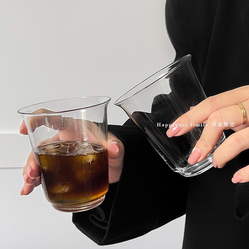 Minimalist Curved Glass Cup For Coffee Juice And Cold Drinks_voghion.com
