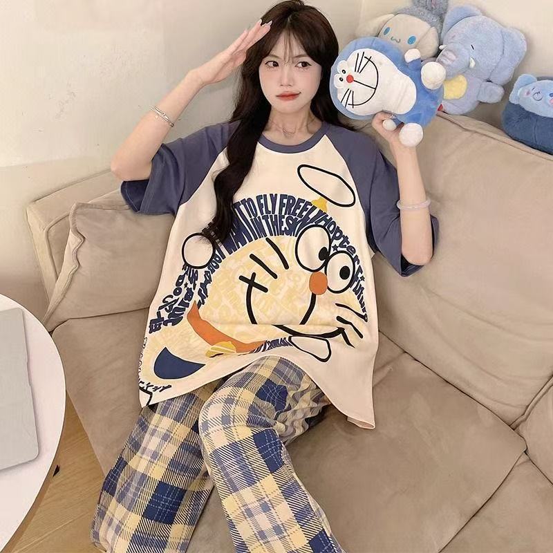 2025 pijamas de mangas cortas de mujer pantalones largos de verano delgados dibujos animados casuales lindos ropa de casa de viento rojo se puede usar fuera