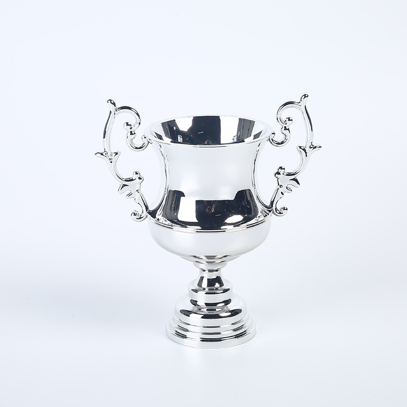 Inventario de trofeos de plástico pequeños adornos para niños incentivar regalos de plástico proceso galvanizado trofeos personalizados en blanco sentido superior