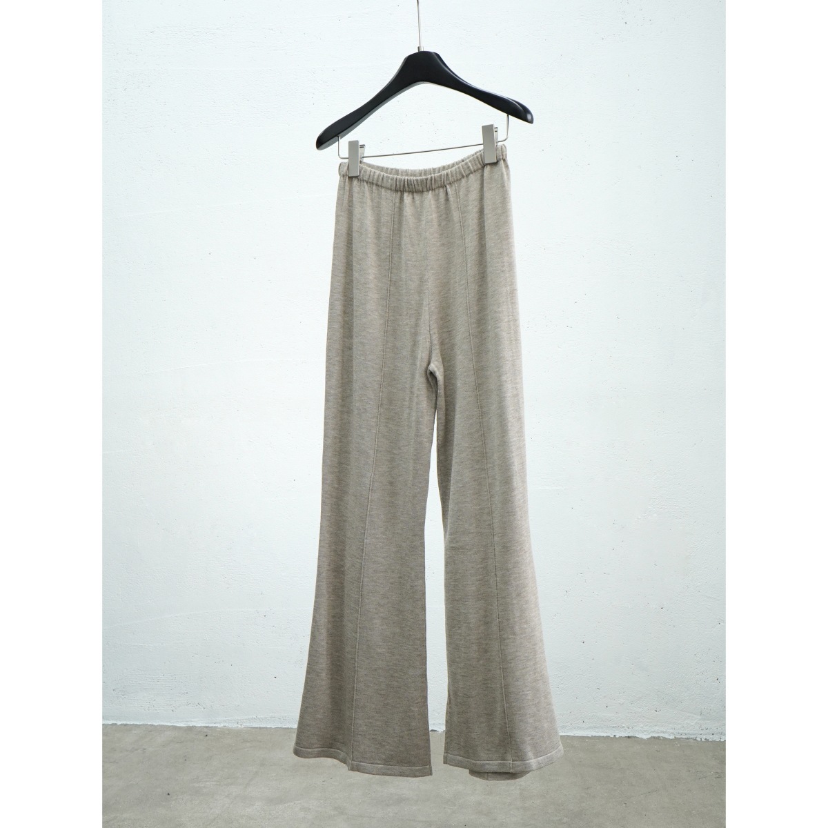 套装休闲百搭微喇叭裤 上身显瘦修身高腰桑蚕丝羊毛针织裤子灰色