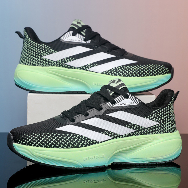 Zapatos de hombre comercio exterior al por mayor de verano nuevos zapatos deportivos transpirables ligeros y casuales cómodos zapatos de carrera pareja zapatos adhesivos fríos