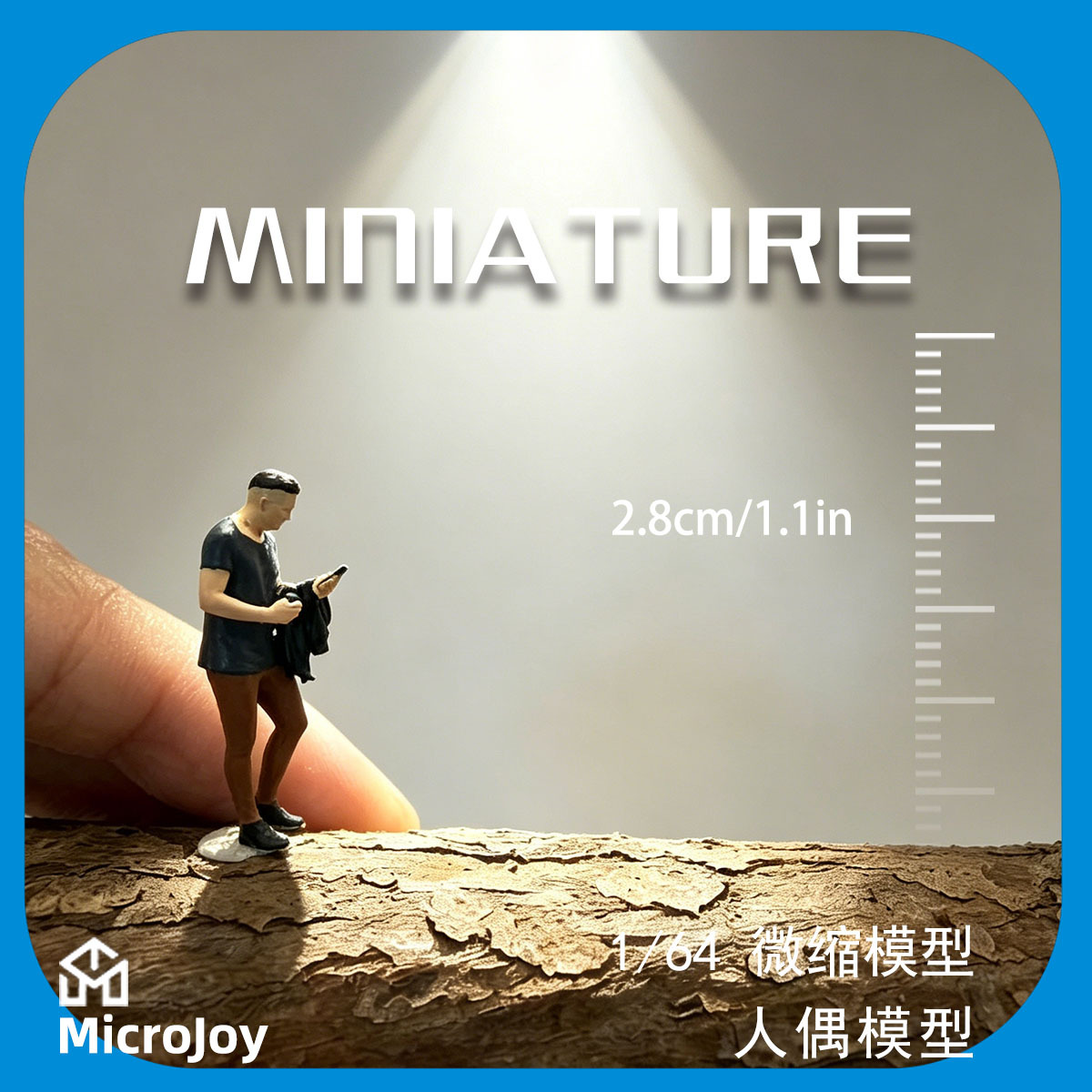 El modelo de muñeco de simulación en miniatura está pintado con resina. el villano terminado toma bebidas para teléfonos móviles y juguetes masculinos.