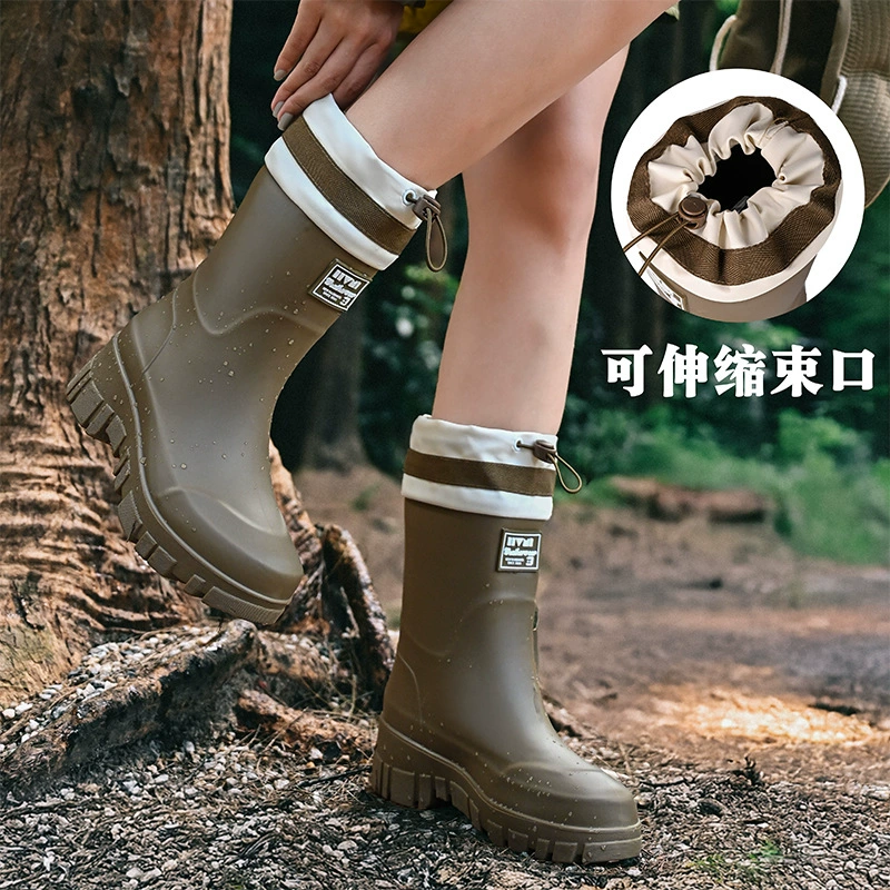 Waterproof high boots, non-slip universal eating bib