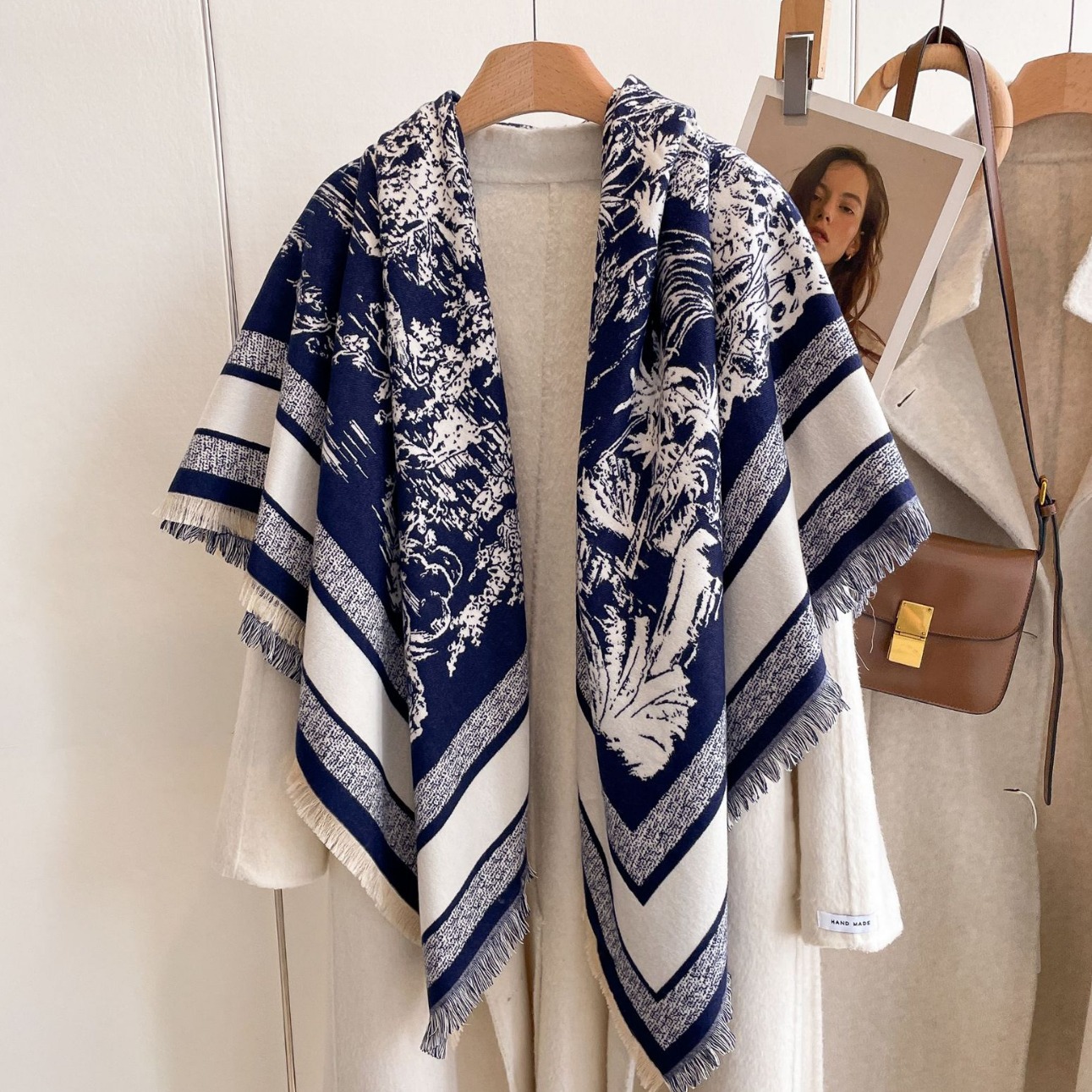 2024 nuevo otoño y invierno Mori toallas cuadradas impresión retro con decoración elegante capa bufandas cálidas