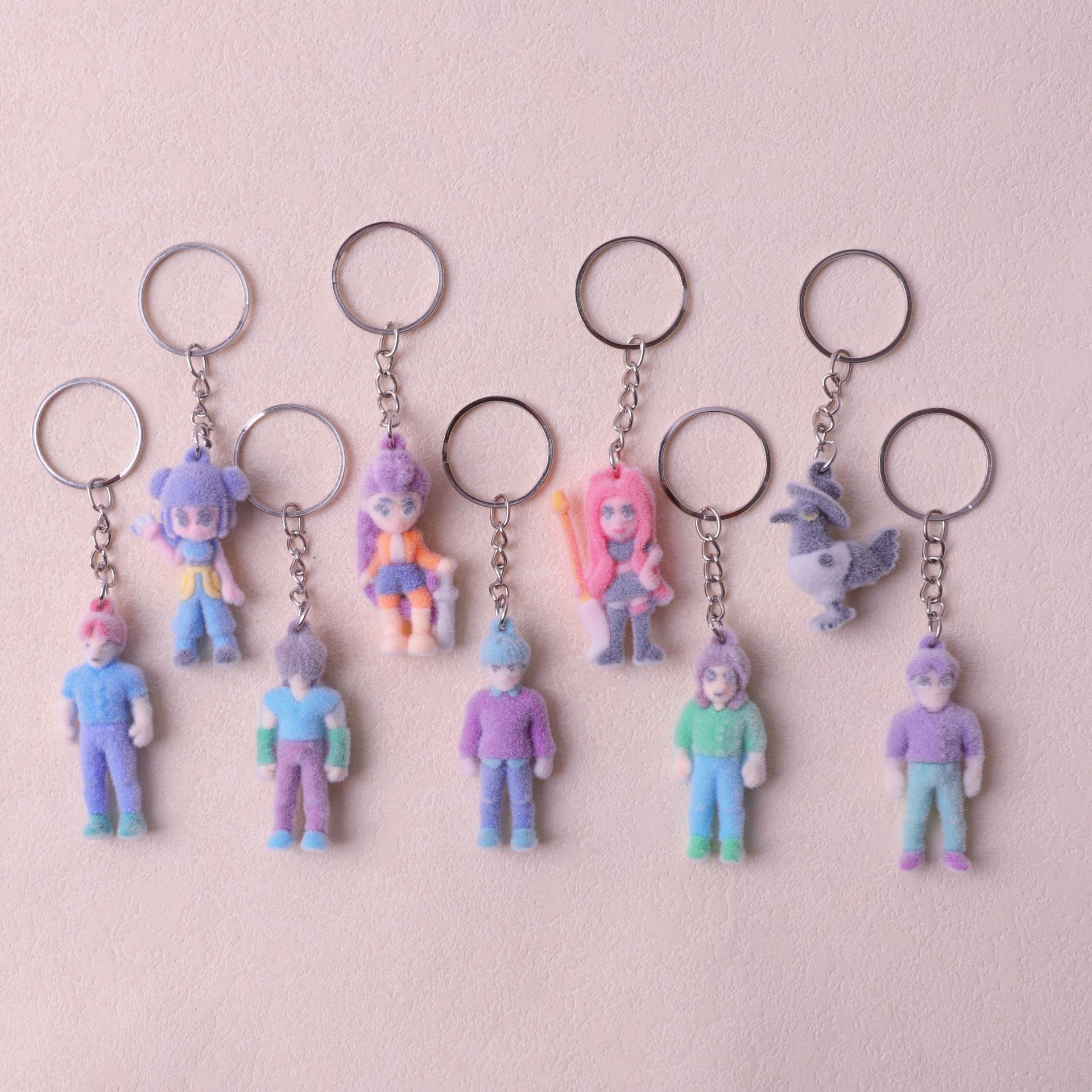Nuevos productos transfronterizos KPOP flocadas caza de brujas colgantes de llaves animación de alto valor de la cara accesorios de bolsas escolares al por mayor