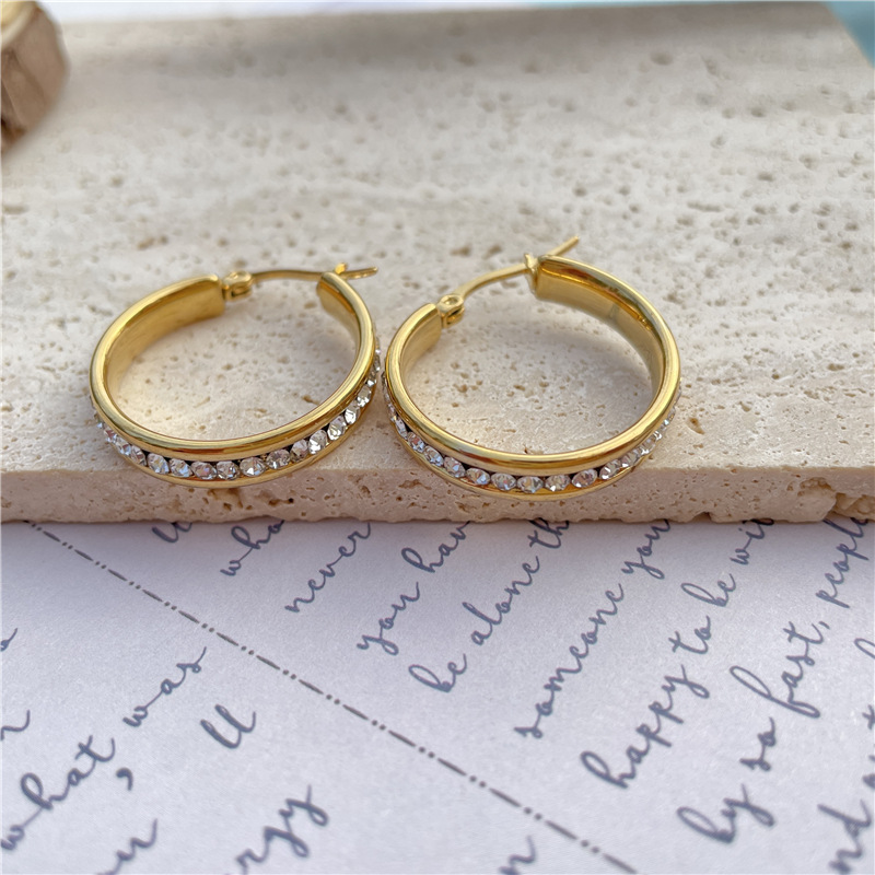 Fashion Round Stainless Steel Plating Rhinestones Earrings 1 Pair