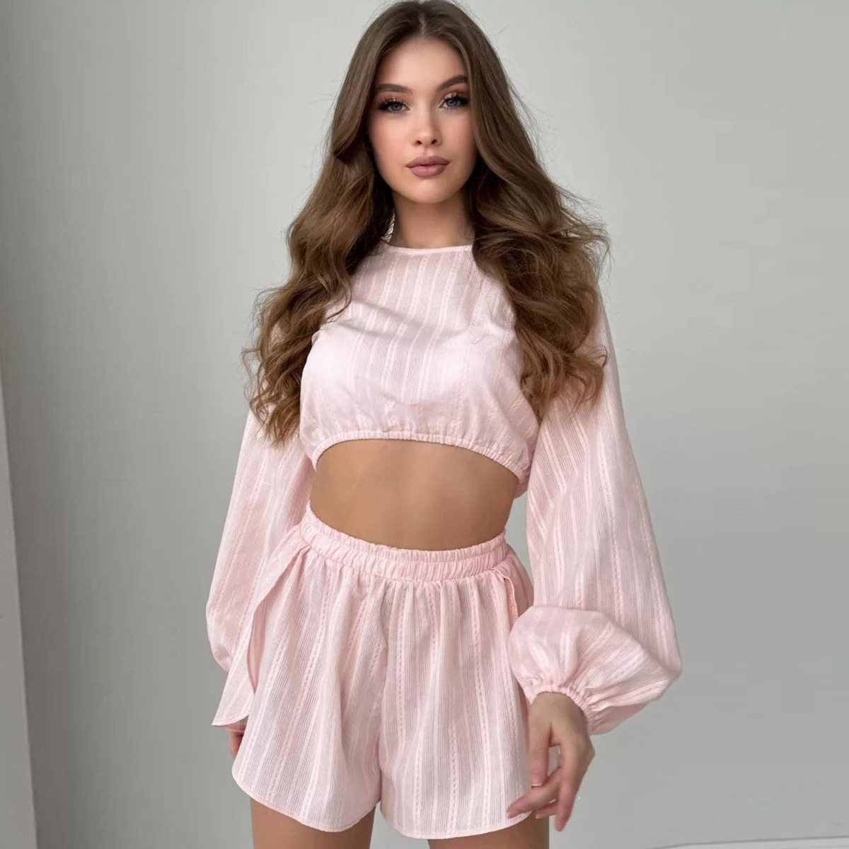 Pijamas rusos transfronterizos europeos y americanos, top corto de manga larga, pantalones cortos con aberturas, traje de dos piezas, casual en casa, mujeres