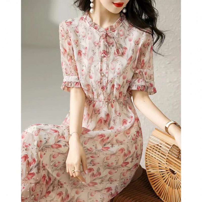 Summer small elegant design dress
