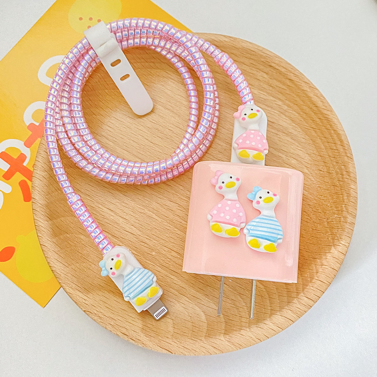 Aplicable a la cubierta protectora del cable de datos iPhone13/14/15 cubierta protectora estándar europea y americana de Apple 20W cargador