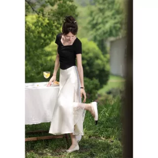 长裙子女高腰缎面月光裙夏季新款法式杏色蕾丝拼接半身裙女薄款