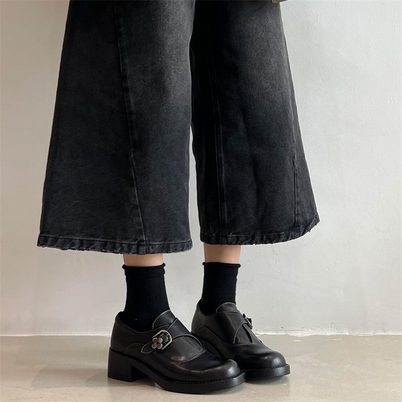 Botón de cinturón retro, zapatos de talón grueso Lefour, 2026 nuevo estilo británico universal, cabeza redonda, zapatos de cuero cómodos para mujeres