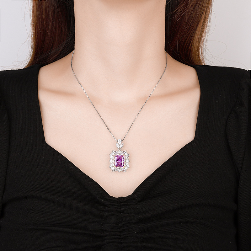 Otoño e invierno nuevo estilo Zhuangshengsheng joyería con alto contenido de carbono, flor de hielo, diamante de color cortado, incrustaciones de cobre, colgante de lujo ligero de moda 10*12